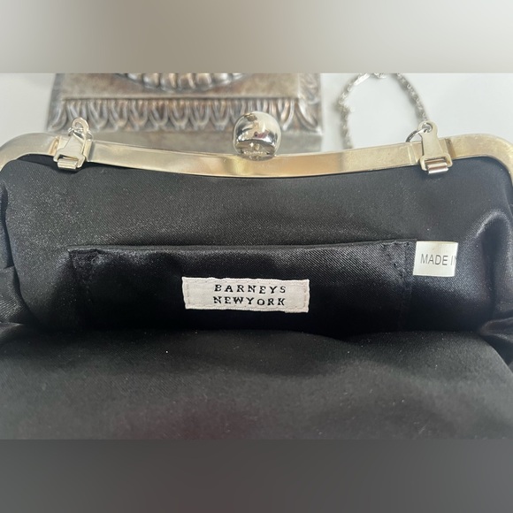 🖤Barney’s New York Elegant Black Ruffled Clutch - Picture 4 of 6